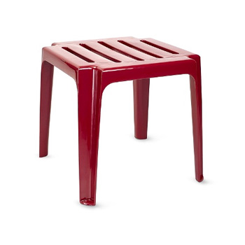 Пластиковый столик к шезлонгу красного цвета